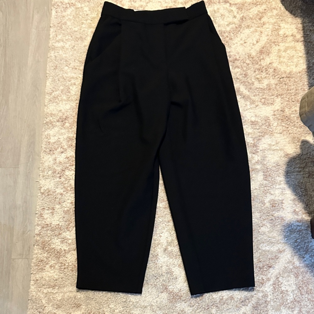 Zara Black Cropped Women's Pants